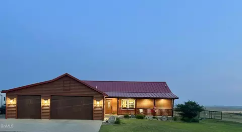 Exterior - 14718 Lambert St, Williston, ND 58801 photo 2 of 7