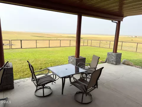 Exterior - 14718 Lambert St, Williston, ND 58801 photo 5 of 7