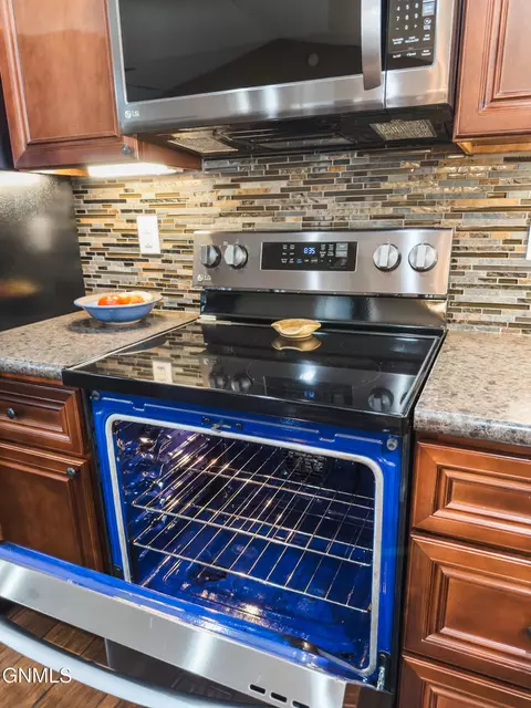 Kitchen - 14718 Lambert St, Williston, ND 58801 photo 4 of 7