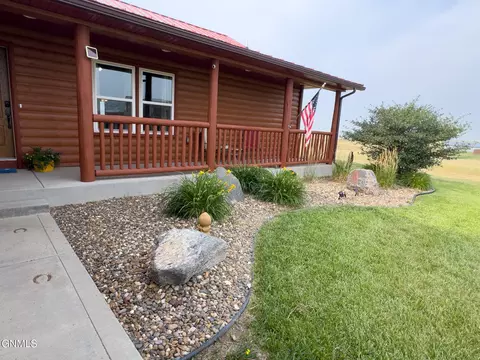 Exterior - 14718 Lambert St, Williston, ND 58801 photo 3 of 7