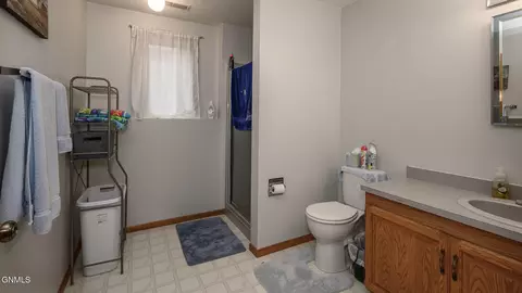 Bath - 3226 Devon Dr, Bismarck, ND 58504 photo 7 of 7