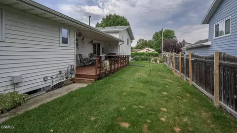Exterior - 3226 Devon Dr, Bismarck, ND 58504 photo 5 of 6