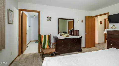 Bedroom - 3226 Devon Dr, Bismarck, ND 58504 photo 6 of 6