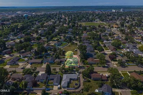 View/Area - 312 18th St E, Williston, ND 58801 photo 6 of 6