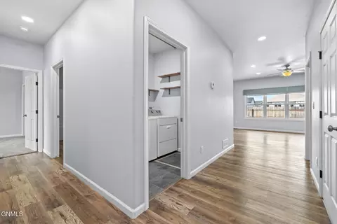 Entry Way - 3336 Wheat Ridge St, Williston, ND 58801 photo 2 of 3