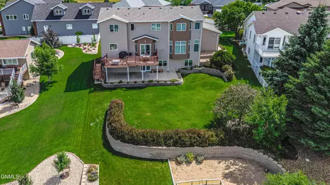 View/Area - 1908 Harding Pl, Bismarck, ND 58501 photo 7 of 10
