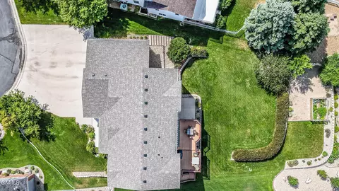 View/Area - 1908 Harding Pl, Bismarck, ND 58501 photo 3 of 10