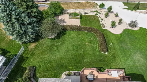 View/Area - 1908 Harding Pl, Bismarck, ND 58501 photo 9 of 10