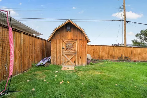 Exterior - 720 11th St W, Williston, ND 58801 photo 6 of 7