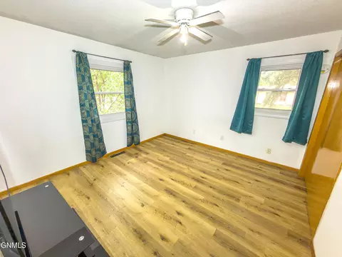 Bedroom - 107 18th St E, Williston, ND 58801 photo 1 of 8