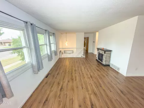 Living - 107 18th St E, Williston, ND 58801 photo 1 of 4