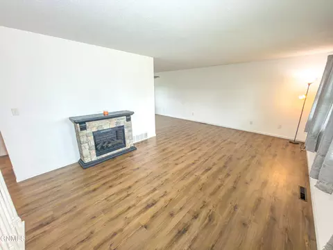 Living - 107 18th St E, Williston, ND 58801 photo 2 of 4