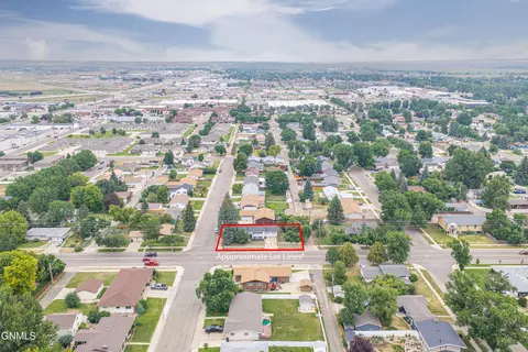 View/Area - 107 18th St E, Williston, ND 58801 photo 9 of 10