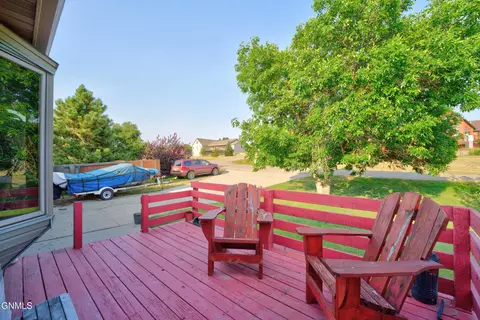 Exterior - 13416 Grandview Dr N, Williston, ND 58801 photo 1 of 3