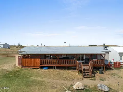 Exterior - 4980 148th Ave NW, Williston, ND 58801 photo 7 of 14