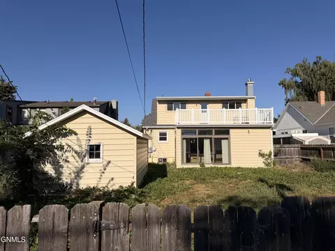 Exterior - 812 3rd Ave E, Williston, ND 58801 photo 2 of 3