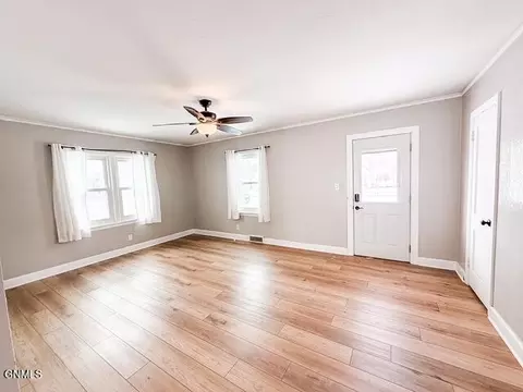 Living - 812 3rd Ave E, Williston, ND 58801 photo 1 of 2