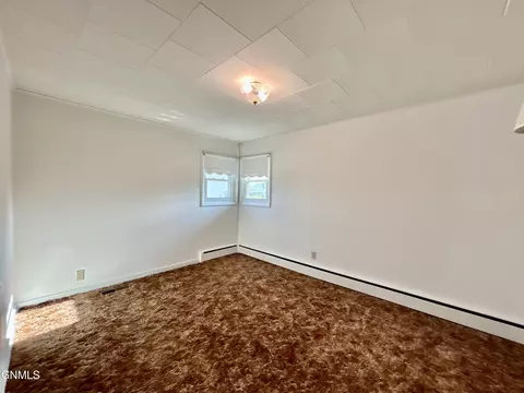 Bedroom - 424 2nd St E, Hunter, ND 58048 photo 3 of 8