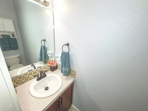 Bath - 2804 23rd St W, Williston, ND 58801 photo 1 of 8