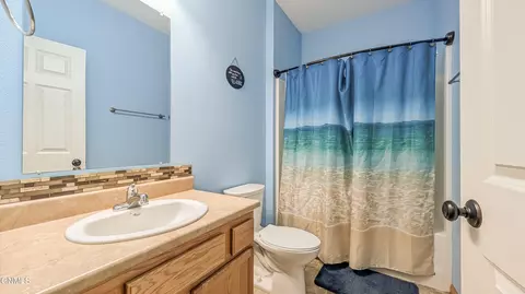 Bath - 3225 Prairie Commons St, Williston, ND 58801 photo 3 of 5
