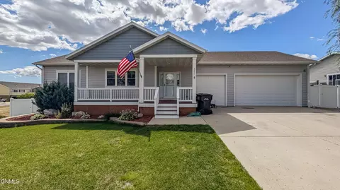 Exterior - 3225 Prairie Commons St, Williston, ND 58801 photo 2 of 12