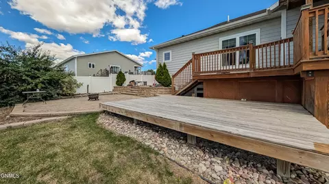 Exterior - 3225 Prairie Commons St, Williston, ND 58801 photo 11 of 12