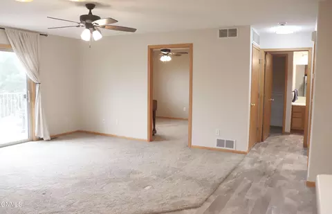 Living - 131 3rd Ave SE, Mandan, ND 58554 photo 3 of 4