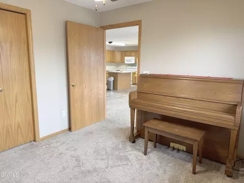 Bedroom - 131 3rd Ave SE, Mandan, ND 58554 photo 6 of 6