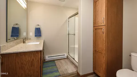 Bath - 1201 22s Ave SW, Washburn, ND 58577 photo 6 of 10