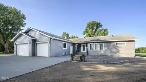 Exterior - 1201 22s Ave SW, Washburn, ND 58577 photo 3 of 13