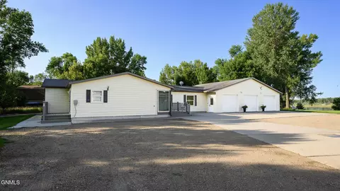 Exterior - 1201 22s Ave SW, Washburn, ND 58577 photo 7 of 13