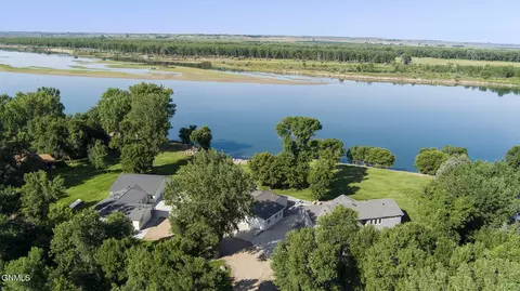 View/Area - 1201 22s Ave SW, Washburn, ND 58577 photo 10 of 16
