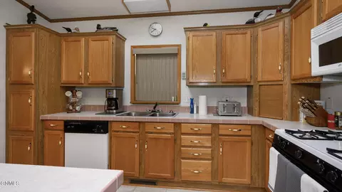 Kitchen - 1201 22s Ave SW, Washburn, ND 58577 photo 7 of 7