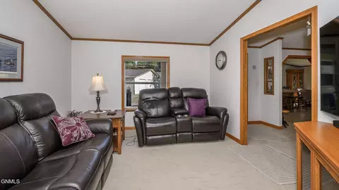 Living - 1201 22s Ave SW, Washburn, ND 58577 photo 8 of 8