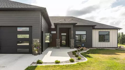 Exterior - 6717 Selland Loop, Bismarck, ND 58503 photo 2 of 7