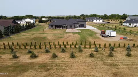 Exterior - 6717 Selland Loop, Bismarck, ND 58503 photo 7 of 7