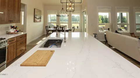 Kitchen - 6717 Selland Loop, Bismarck, ND 58503 photo 5 of 8