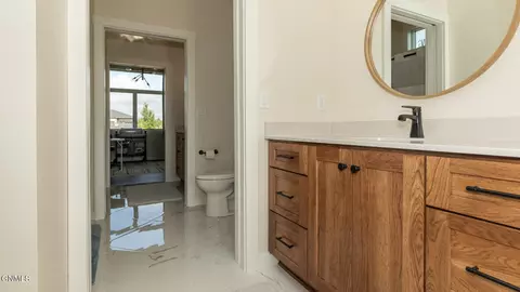 Bath - 6717 Selland Loop, Bismarck, ND 58503 photo 5 of 5