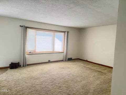 Living - 609 14th Ave W, Williston, ND 58801 photo 2 of 2