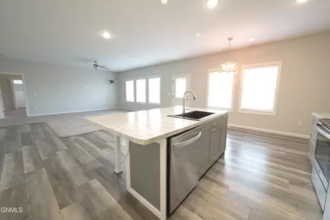Kitchen - 3739 Orange Willow St, Williston, ND 58801 photo 7 of 7