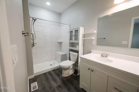 Bath - 3739 Orange Willow St, Williston, ND 58801 photo 3 of 5