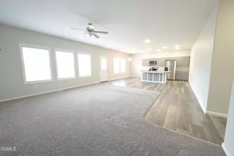 Living - 3739 Orange Willow St, Williston, ND 58801 photo 2 of 4