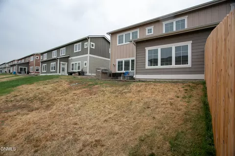 Exterior - 2803 28th St W, Williston, ND 58801 photo 2 of 5