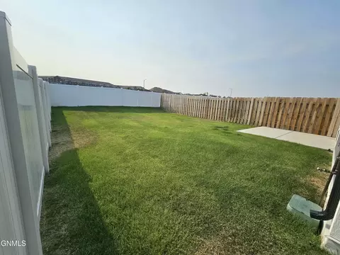 Exterior - 2907 29th Ave W, Williston, ND 58801 photo 3 of 3