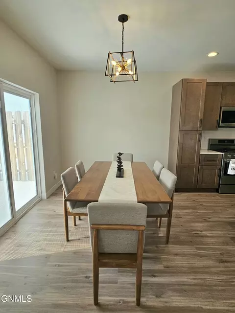 Dining - 2907 29th Ave W, Williston, ND 58801 photo 2 of 3