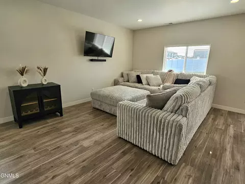 Living - 2907 29th Ave W, Williston, ND 58801 photo 3 of 3