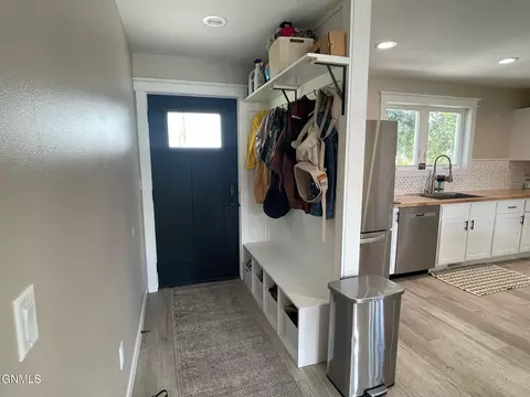 Entry Way - 717 721 4th Ave W, Williston, ND 58801 photo 1 of 2