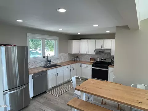 Kitchen - 717 721 4th Ave W, Williston, ND 58801 photo 1 of 3