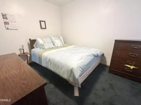 Bedroom - 402 4th Ave SW, Steele, ND 58482 photo 1 of 5