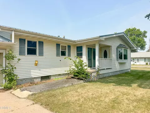 Exterior - 402 4th Ave SW, Steele, ND 58482 photo 15 of 15